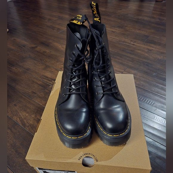 Dr. Martens Jadon Smooth Leather Boots - Picture 2 of 7